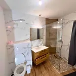 Cocon Equipe Avec Jardin Au Centre-ville