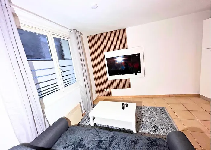 Casa vacanze Cocon équipé Avec Jardin Au Centre-ville Saint-Gaudens (Haute-Garonne)